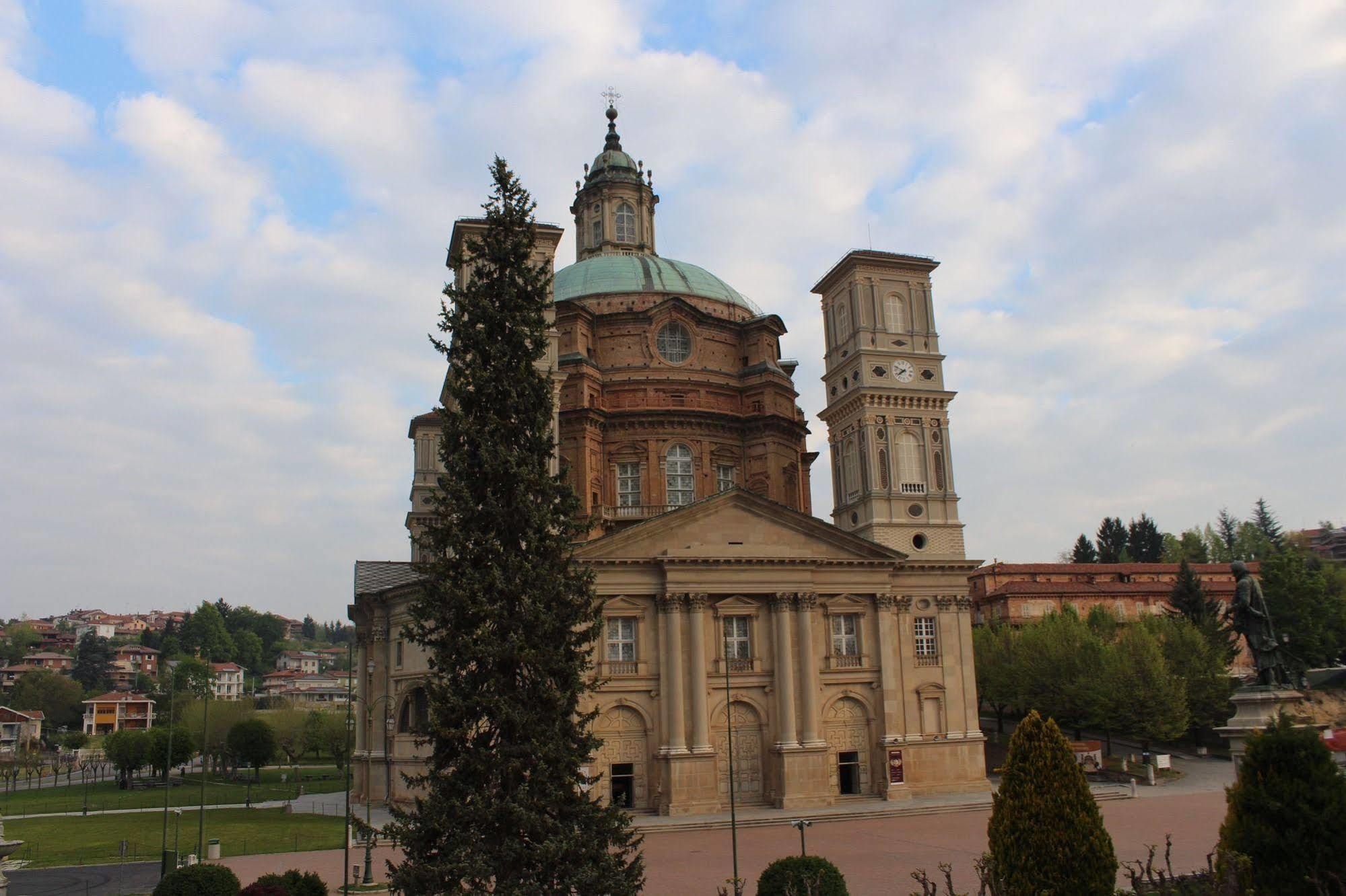 Hotel Portici Vicoforte Kültér fotó