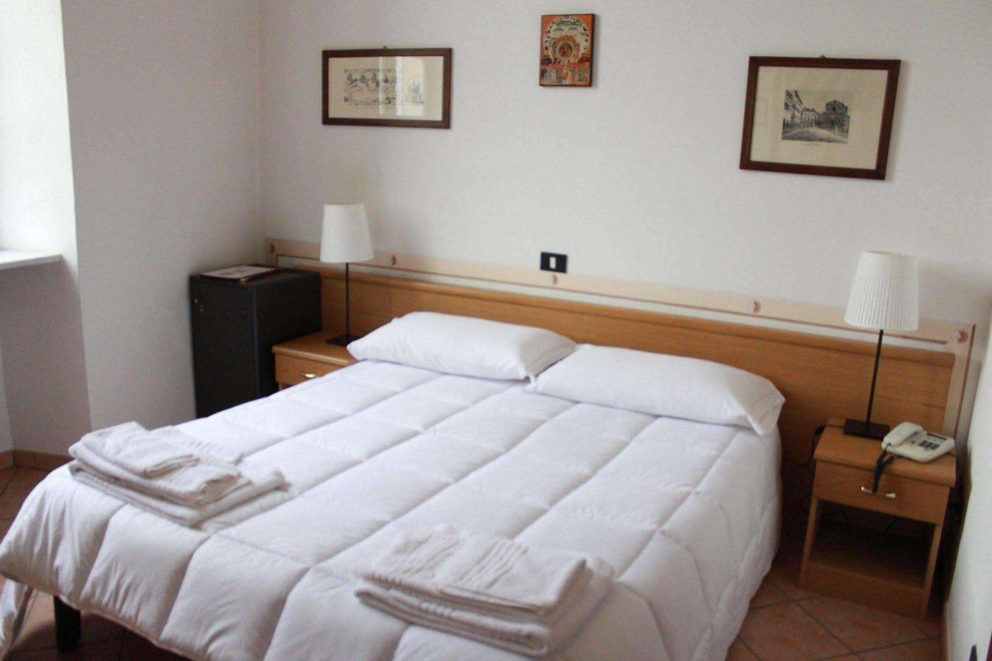 Hotel Portici Vicoforte Kültér fotó