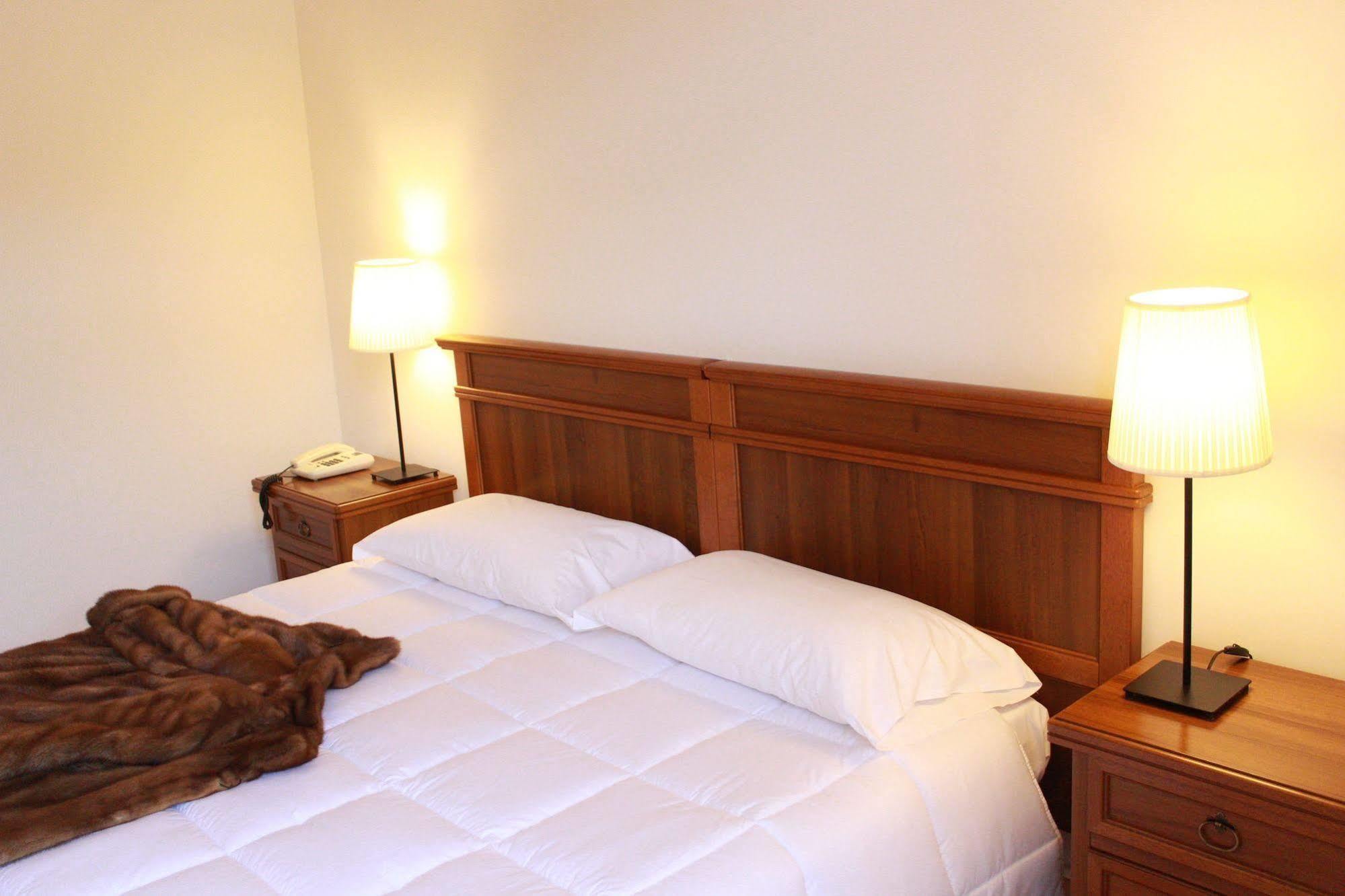 Hotel Portici Vicoforte Kültér fotó